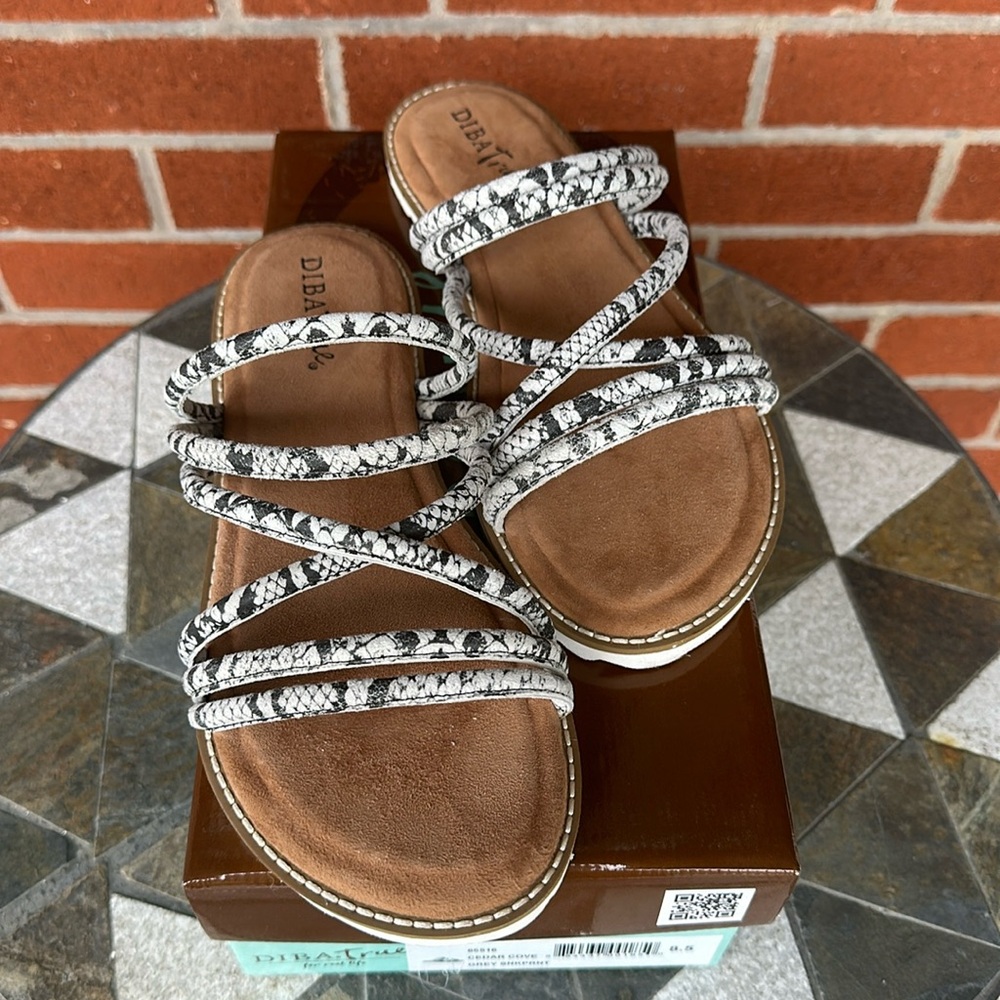 NIB Diba True Cedar Cove Snake Print Slip On Sandal Size 8.5